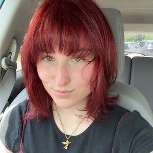 Meet your Posher, Laura